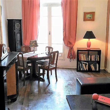 Au QUATRE, les Appartements Pézenas Extérieur photo