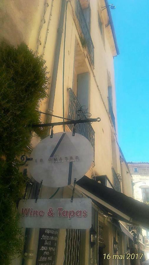 Au QUATRE, les Appartements Pézenas Extérieur photo